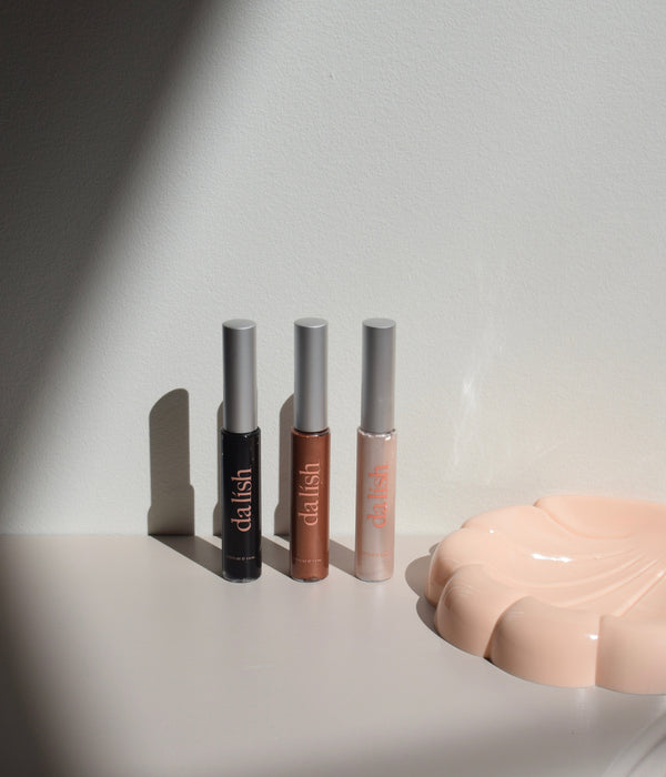 THE MASCARA BLACK & BROWN BLACK.