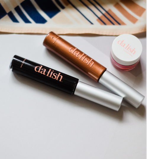 THE MASCARA BLACK & BROWN BLACK.